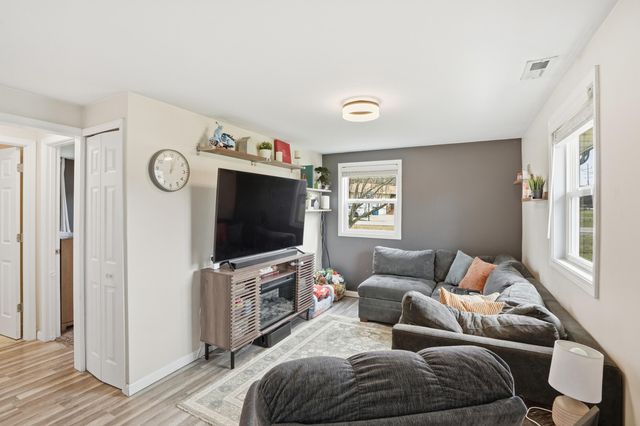 4906 W 109th Avenue, Crown Point, IN 46307