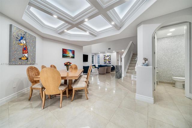 20920 NE 32nd Ave, Aventura, FL 33180