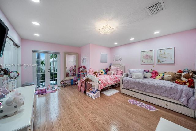 20920 NE 32nd Ave, Aventura, FL 33180