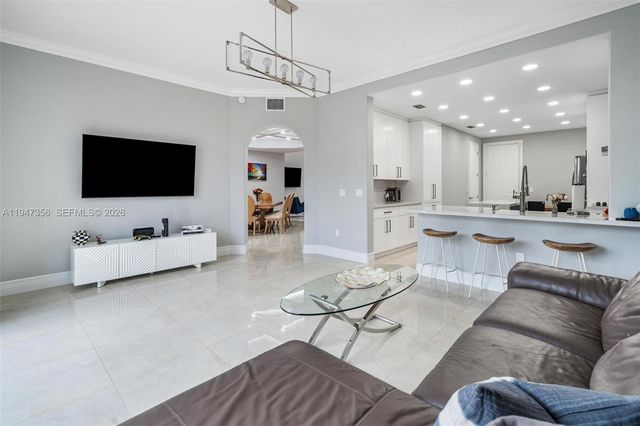 20920 NE 32nd Ave, Aventura, FL 33180