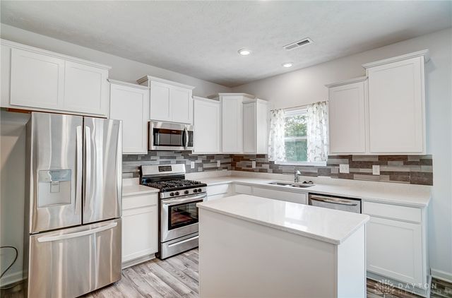 2847 Greenridge Circle, Beavercreek, OH 45431