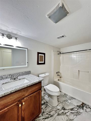 1410 Independence Trail, Grand Prairie, TX 75052