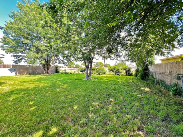 1410 Independence Trail, Grand Prairie, TX 75052