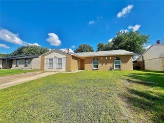 1410 Independence Trail, Grand Prairie, TX 75052