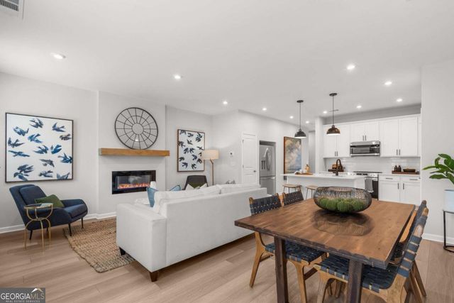 518 Crown Drive 10, Emerson, GA 30137