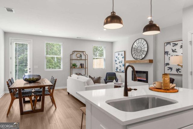 518 Crown Drive 10, Emerson, GA 30137