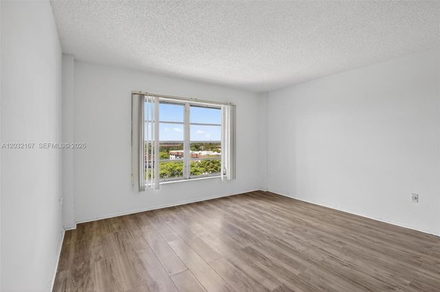 4174 Inverrary Drive 805, Lauderhill, FL 33319