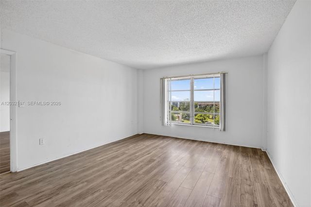 4174 Inverrary Drive 805, Lauderhill, FL 33319