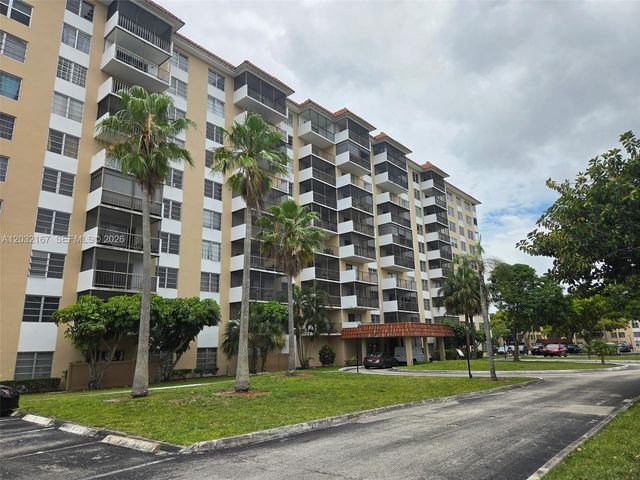4174 Inverrary Drive 805, Lauderhill, FL 33319