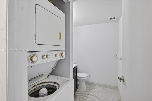 4174 Inverrary Drive 805, Lauderhill, FL 33319