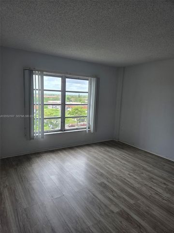 4174 Inverrary Drive 805, Lauderhill, FL 33319