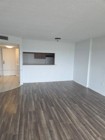 4174 Inverrary Drive 805, Lauderhill, FL 33319