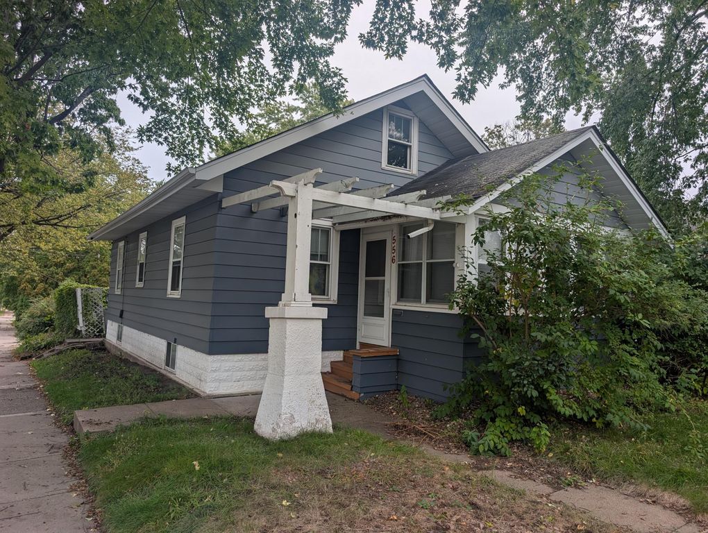 556 11th Avenue N, South Saint Paul, MN 55075 — exterior