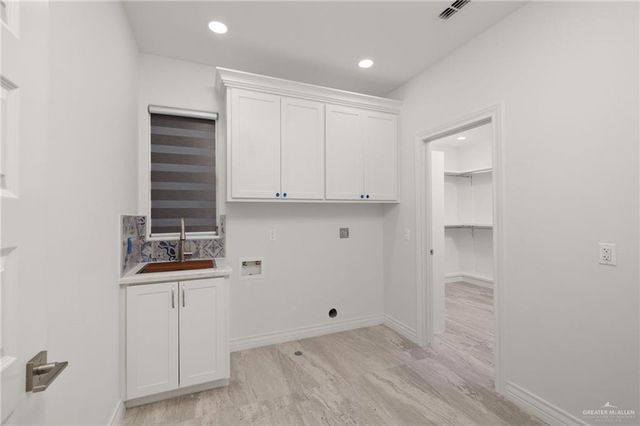 804 N Buxton Avenue, Edinburg, TX 78541