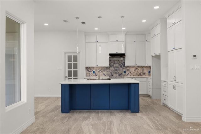 804 N Buxton Avenue, Edinburg, TX 78541