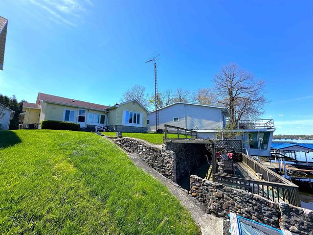 4863 E Elmer Girtz Drive, Monticello, IN 47960