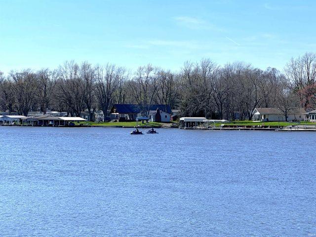 4863 E Elmer Girtz Drive, Monticello, IN 47960