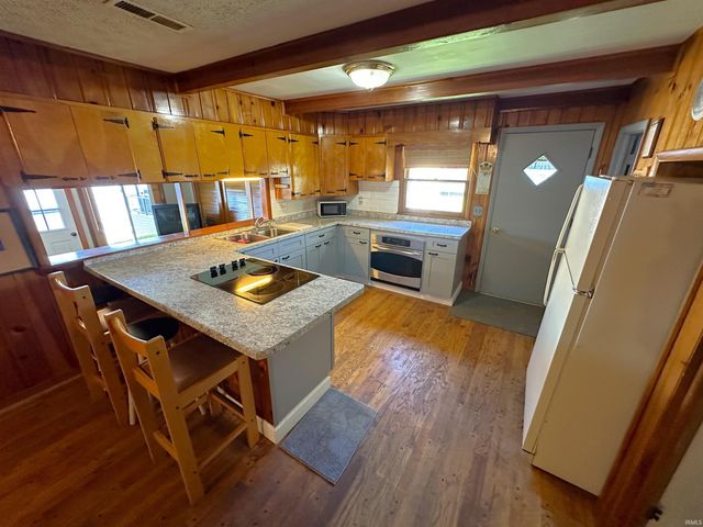 4863 E Elmer Girtz Drive, Monticello, IN 47960