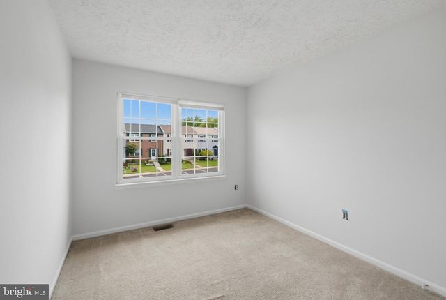 8635 REINECKE CT, Manassas Park, VA 20111
