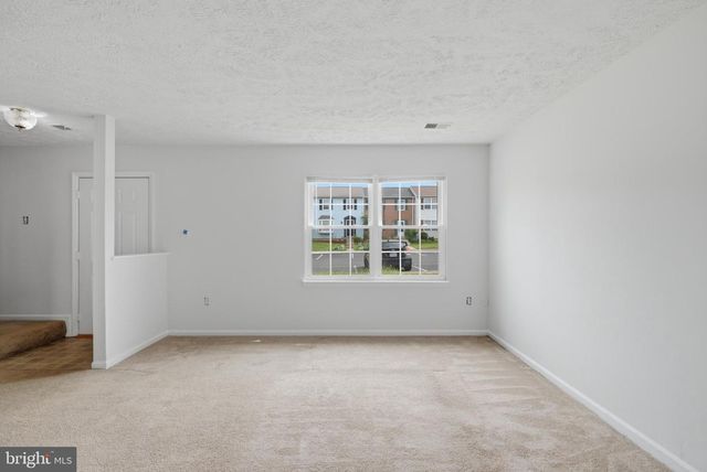 8635 REINECKE CT, Manassas Park, VA 20111