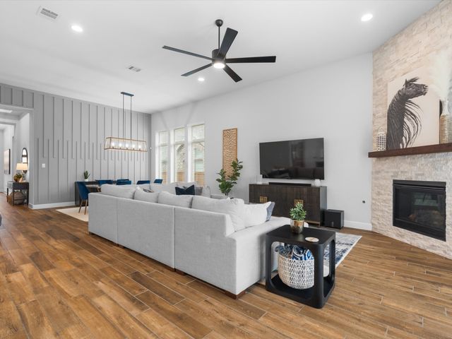 908 Bridle Path Parkway, Aubrey, TX 76227