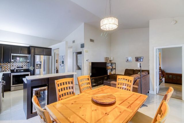 612 Freedom Court 612, Deerfield Beach, FL 33442