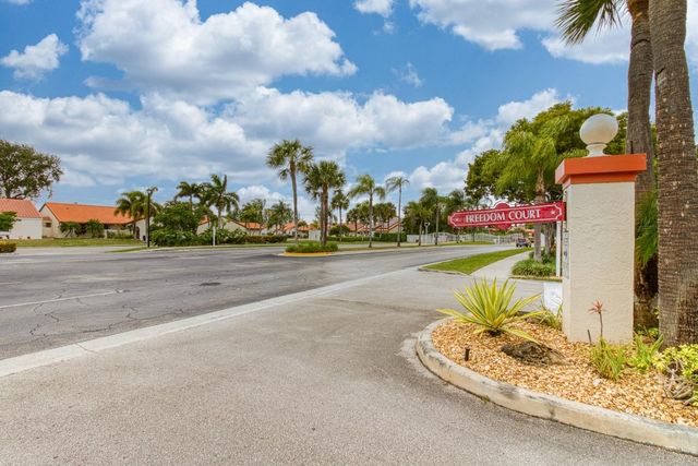 612 Freedom Court 612, Deerfield Beach, FL 33442