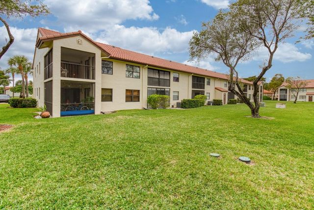 612 Freedom Court 612, Deerfield Beach, FL 33442