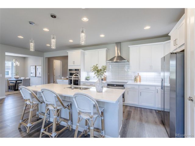 18483 W 94th Ln, Arvada, CO 80007