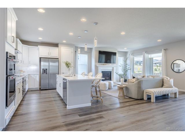18483 W 94th Ln, Arvada, CO 80007
