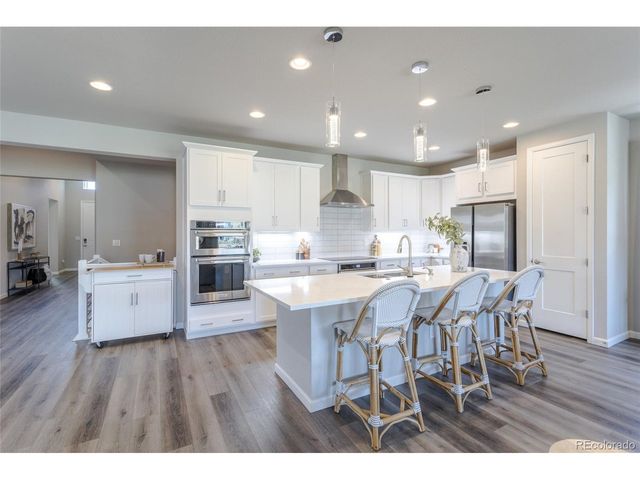 18483 W 94th Ln, Arvada, CO 80007