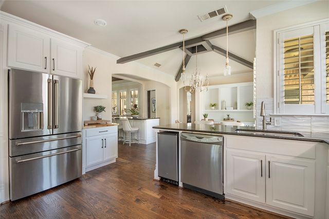 201 Rochelle Court, Colleyville, TX 76034