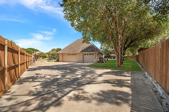 201 Rochelle Court, Colleyville, TX 76034
