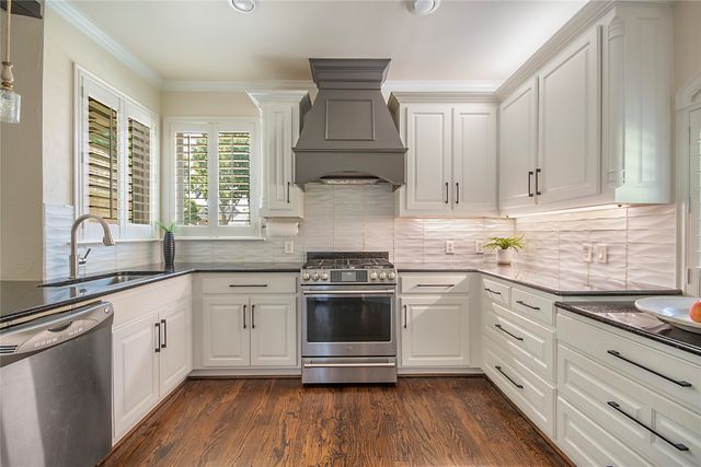 201 Rochelle Court, Colleyville, TX 76034