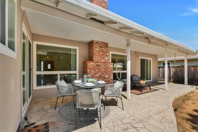 1394 Bobwhite Avenue, Sunnyvale, CA 94087