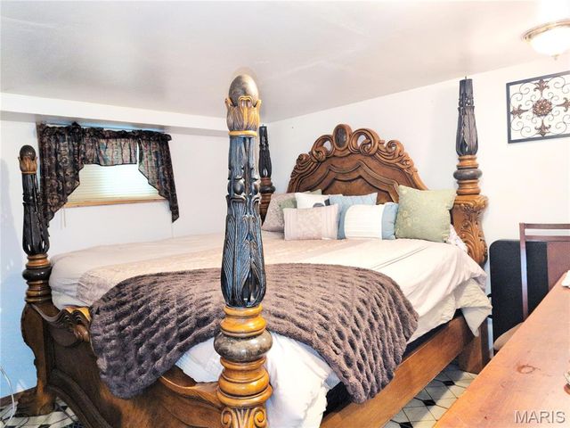 571 Glorose Drive, Riverview, MO 63137