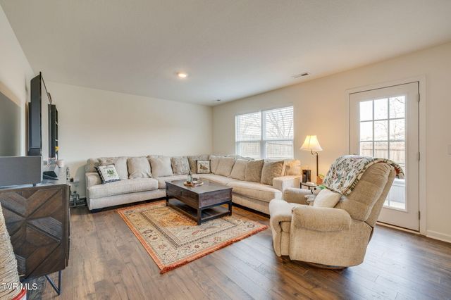 535 Cox Hollow Road, Kingsport, TN 37663