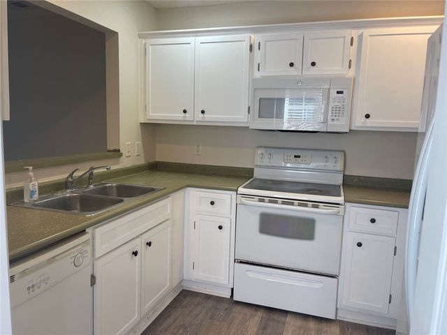 106 Red Bud Court, Brunswick, GA 31520