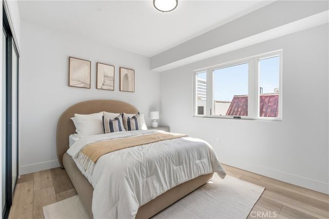 150 S Oak Knoll Avenue 105, Pasadena, CA 91101