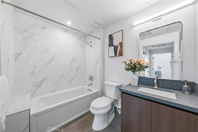 150 S Oak Knoll Avenue 105, Pasadena, CA 91101