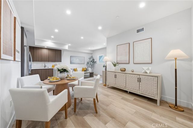 150 S Oak Knoll Avenue 105, Pasadena, CA 91101