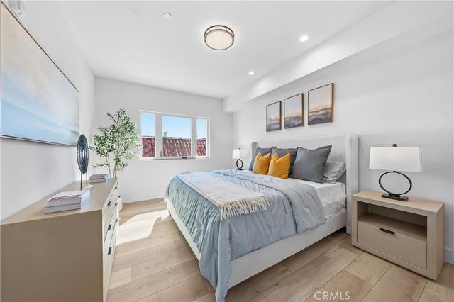 150 S Oak Knoll Avenue 105, Pasadena, CA 91101