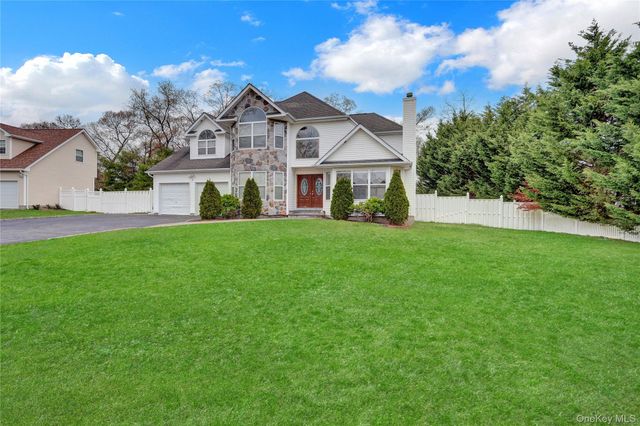 5 Supreme Court, Smithtown, NY 11787