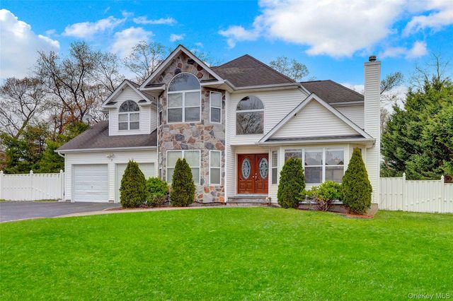 5 Supreme Court, Smithtown, NY 11787