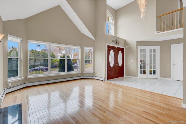 5 Supreme Court, Smithtown, NY 11787