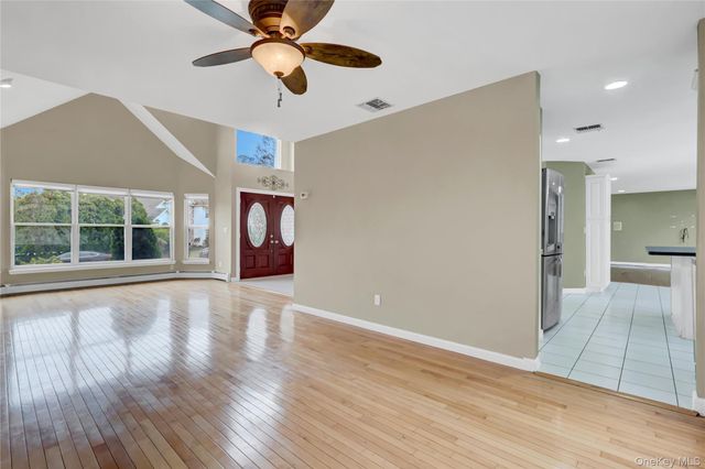 5 Supreme Court, Smithtown, NY 11787