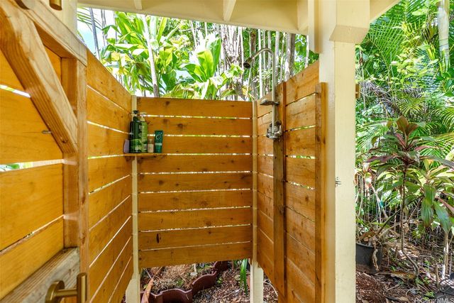 2112 Puu Place C, Wahiawa, HI 96786