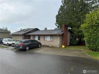 1717 Edmonds Avenue NE, Renton, WA 98056