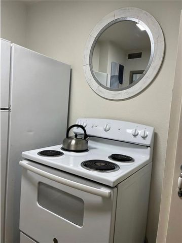 300 Peachtree NE Street 5M, Atlanta, GA 30308