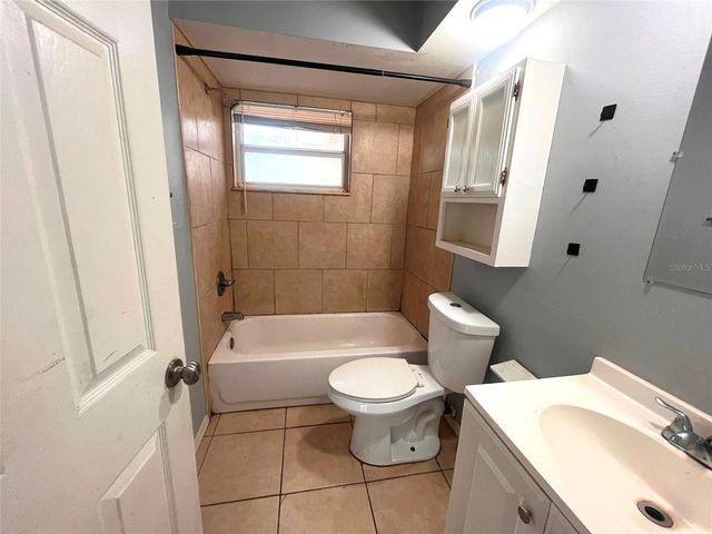 731 LAKESIDE DRIVE, Largo, FL 33778